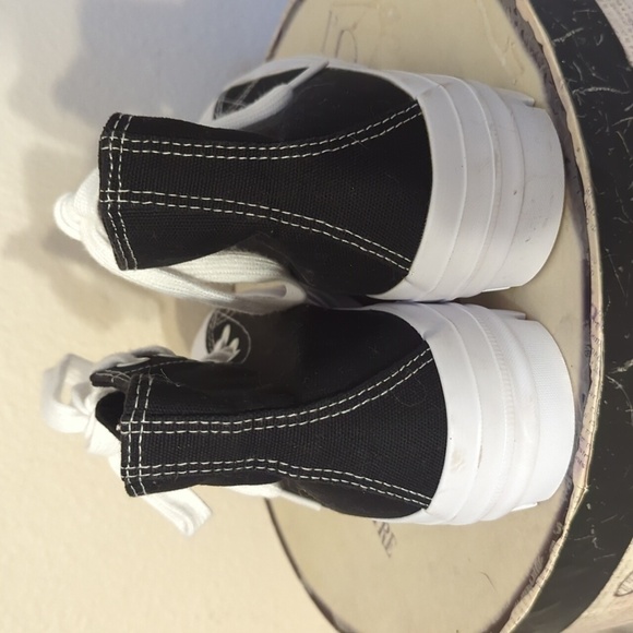 Black and White High-Top Sneakers - Picture 5 of 8